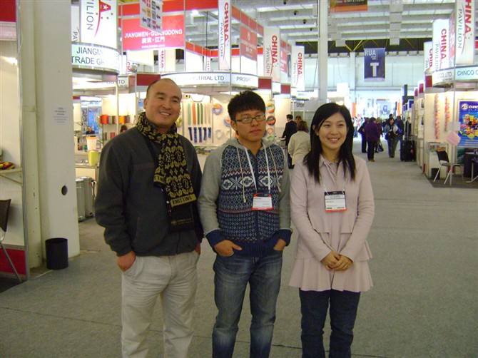 Go Abroad To Participate In The Exhibition