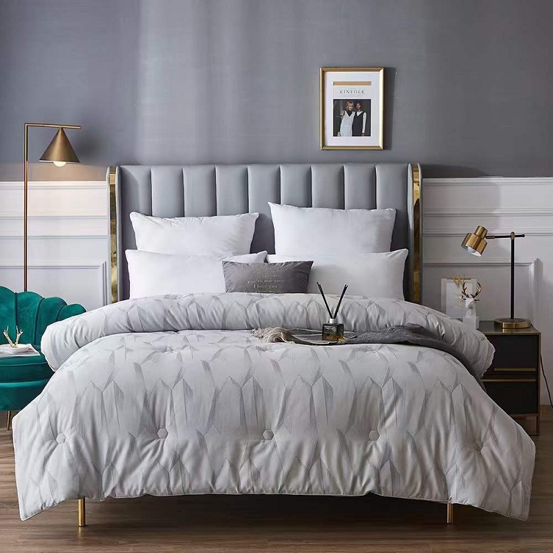Mill Fabric Polyester Heavy Winter Quilts